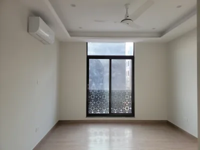 2080 Sqft 3 Bedroom Luxury Apartment For Sale In Piccadilly Courtyard Bahria Town Phase 7 - Interior / Exterior Photo 5