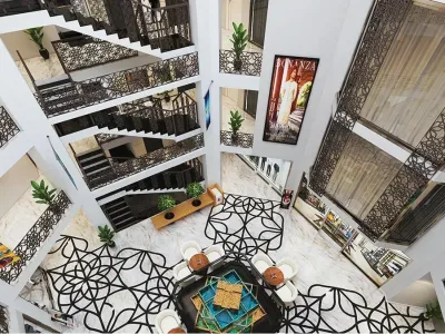 3050 Sqft Luxury Penthouse for Sale in Piccadilly Courtyard Bahria Town Phase 7 - Interior / Exterior Photo 2