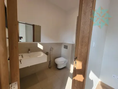 1150 Sqft 2 Bedroom Flat Apartment For Sale In Piccadilly Courtyard Bahria Town Phase 7 - Interior / Exterior Photo 4